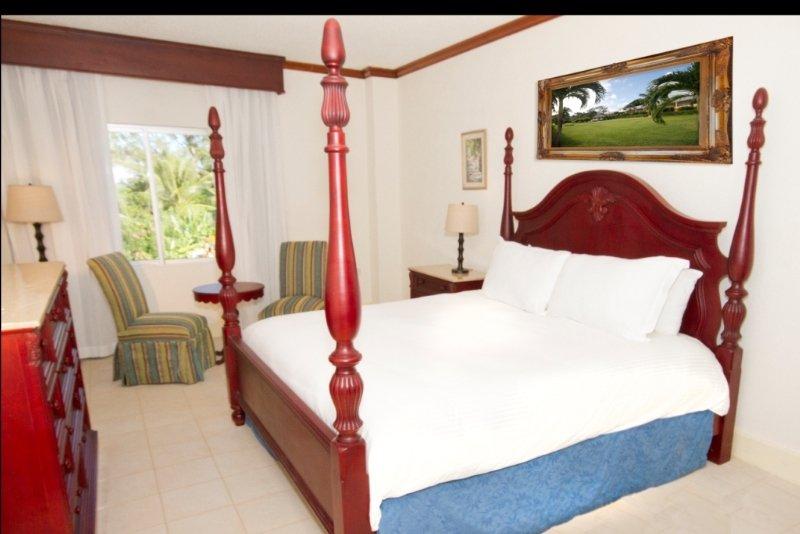 Jewel Runaway Bay Beach Resort & Waterpark Exterior photo