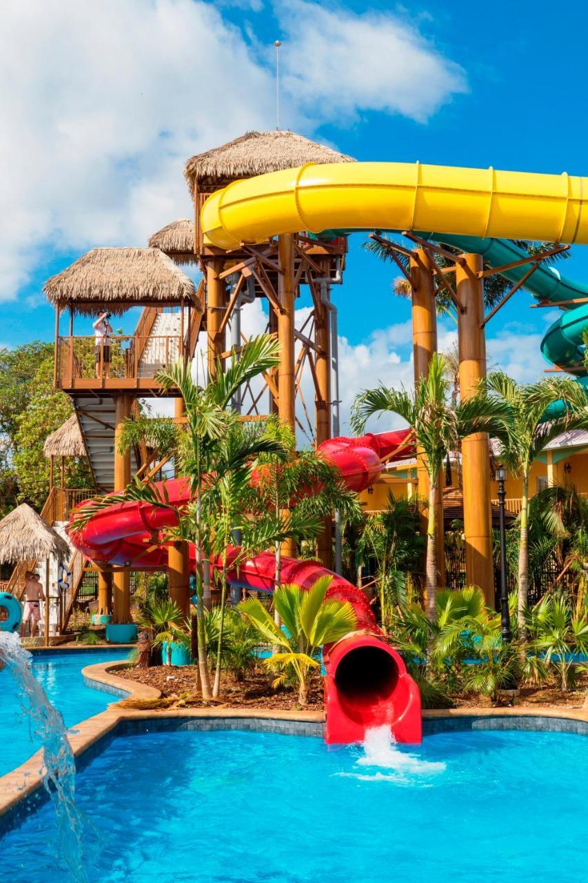 Jewel Runaway Bay Beach Resort & Waterpark Exterior photo