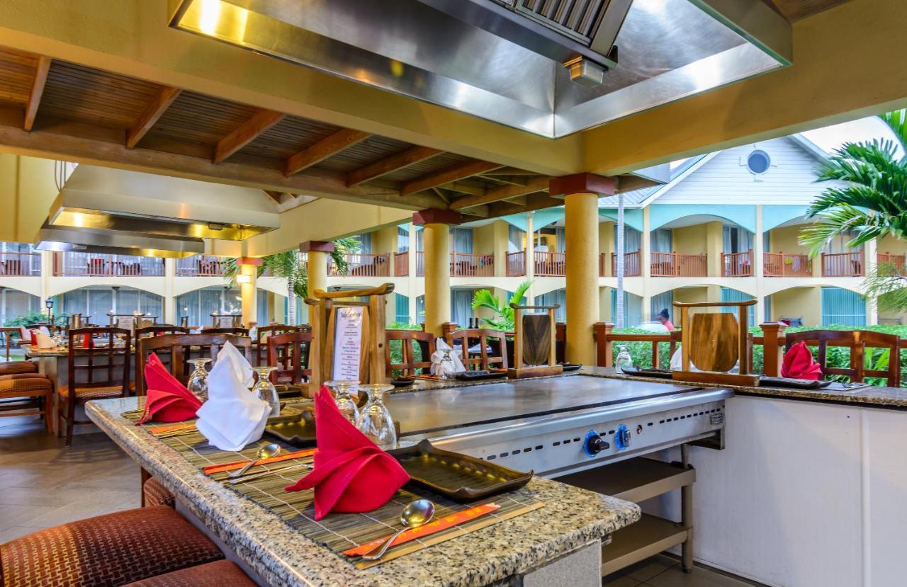 Jewel Runaway Bay Beach Resort & Waterpark Exterior photo