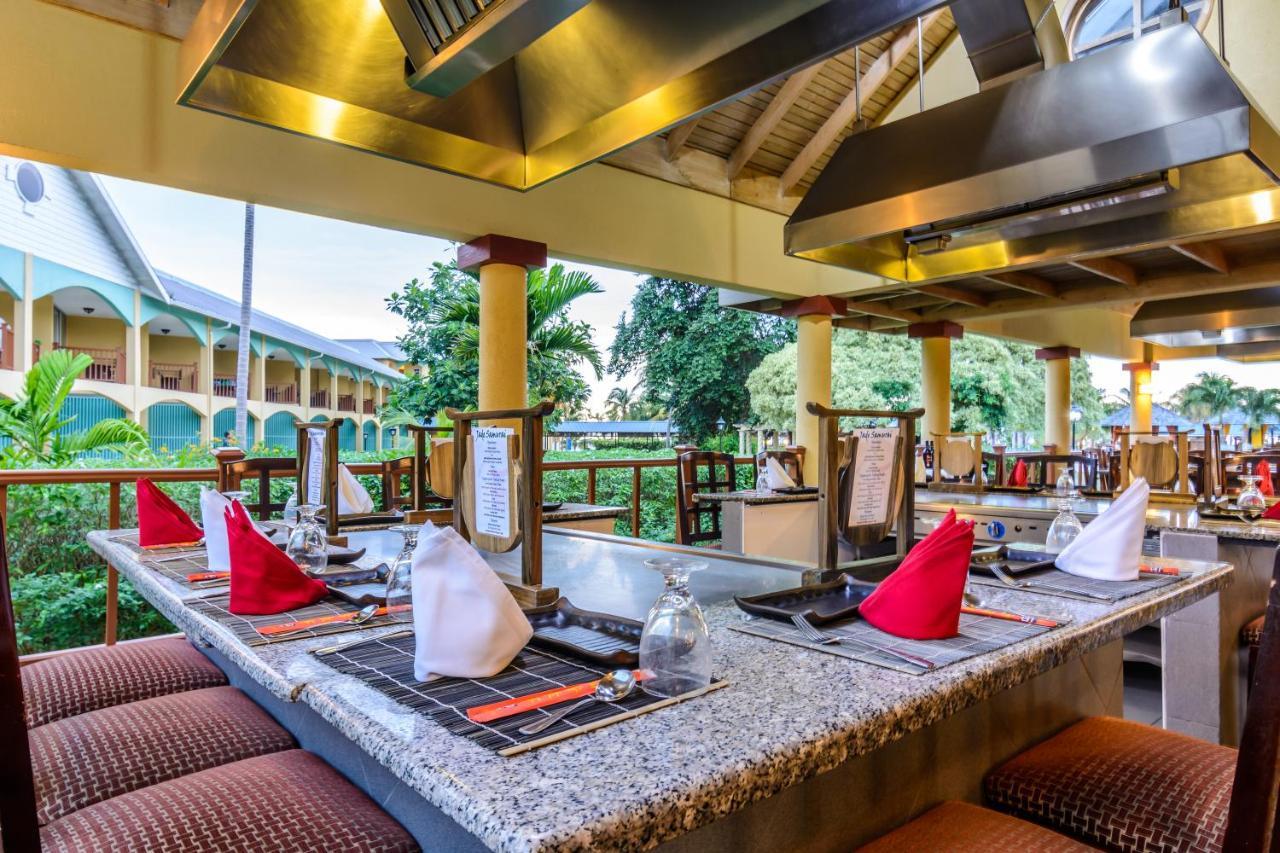 Jewel Runaway Bay Beach Resort & Waterpark Exterior photo
