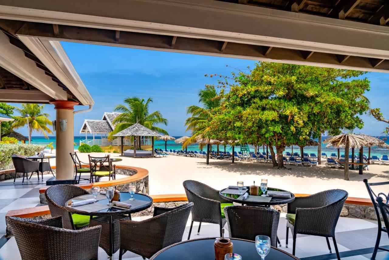 Jewel Runaway Bay Beach Resort & Waterpark Exterior photo