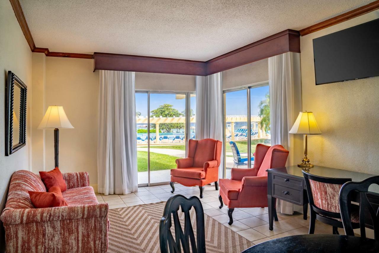 Jewel Runaway Bay Beach Resort & Waterpark Exterior photo